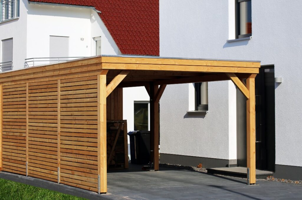 Hochwertiger Carport aus Holz